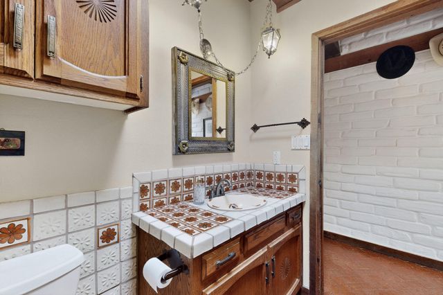 159 El Rey Drive, Corrales, NM 87048