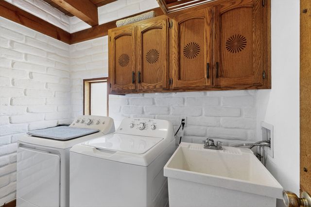 159 El Rey Drive, Corrales, NM 87048