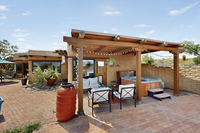 159 El Rey Drive, Corrales, NM 87048