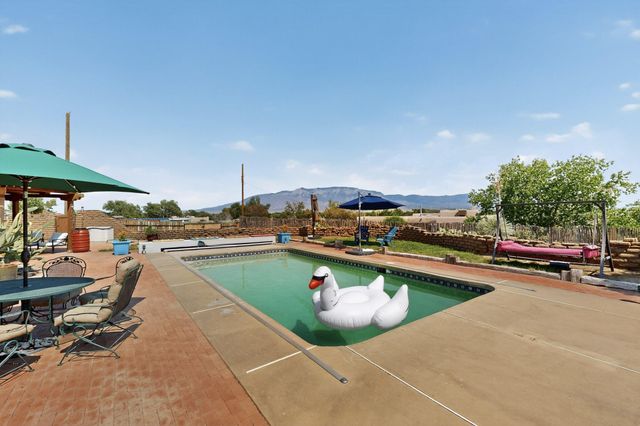 159 El Rey Drive, Corrales, NM 87048