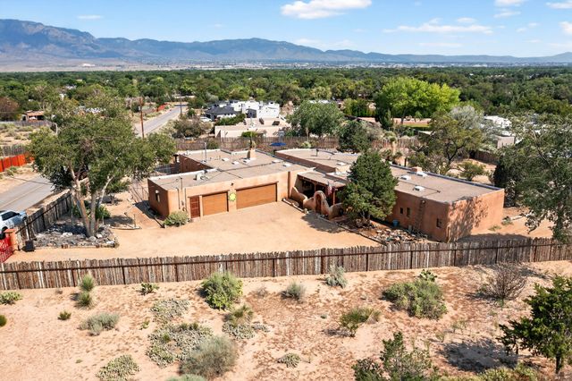 159 El Rey Drive, Corrales, NM 87048