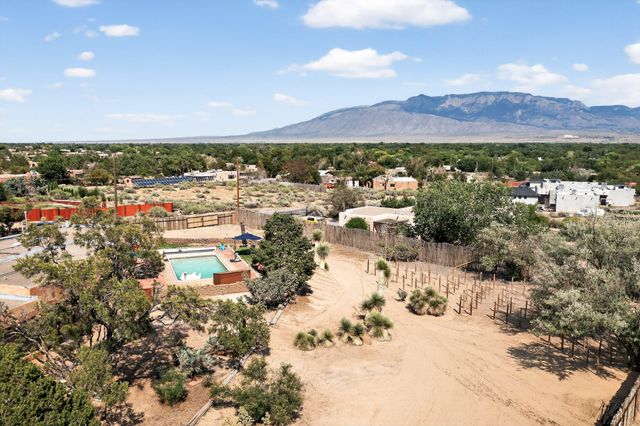 159 El Rey Drive, Corrales, NM 87048