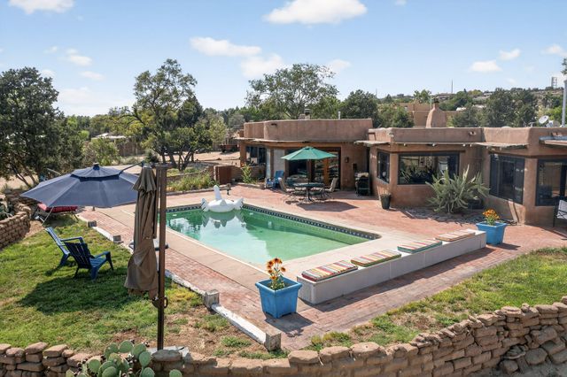 159 El Rey Drive, Corrales, NM 87048