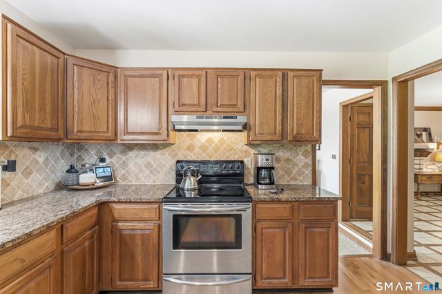 16 Palestine Road, Newtown, CT 06470