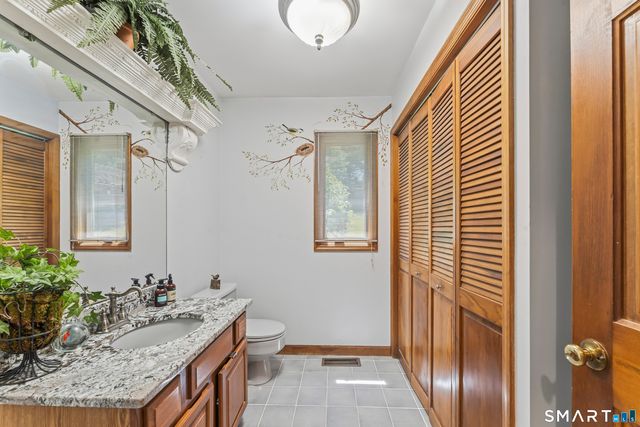 16 Palestine Road, Newtown, CT 06470