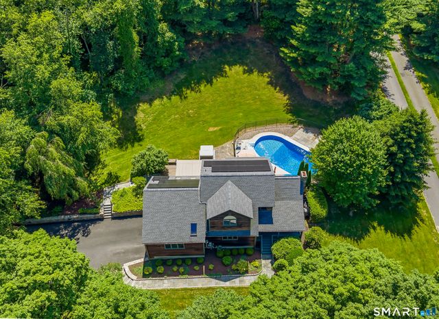 16 Palestine Road, Newtown, CT 06470