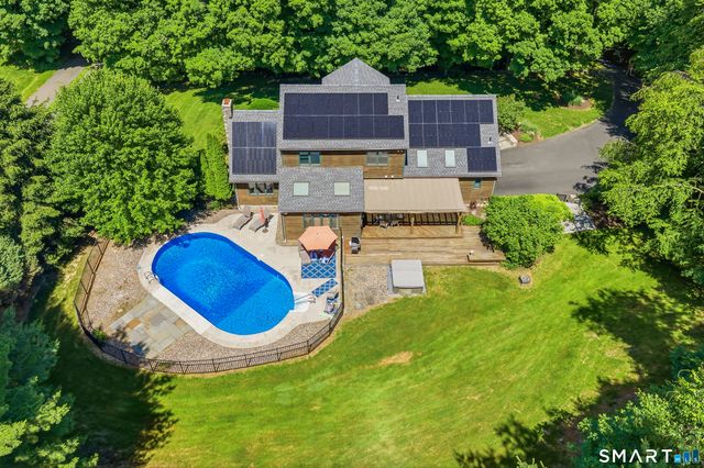 16 Palestine Road, Newtown, CT 06470