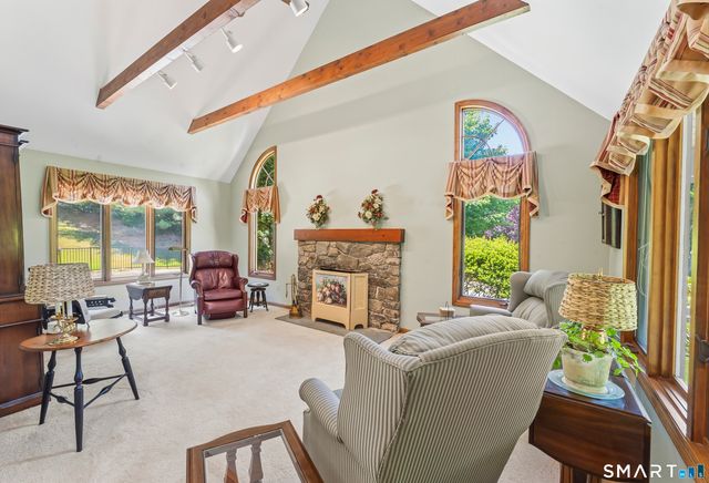 16 Palestine Road, Newtown, CT 06470