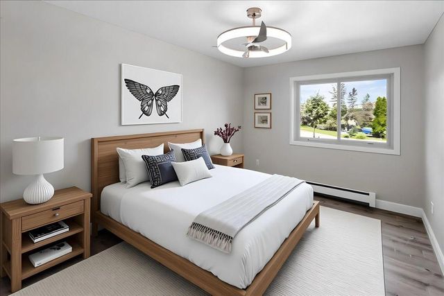 2011 E 122nd Street D11, Burnsville, MN 55337