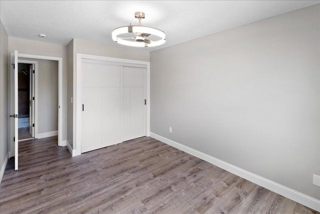 2011 E 122nd Street D11, Burnsville, MN 55337