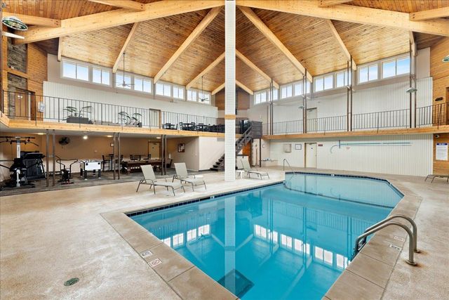 2011 E 122nd Street D11, Burnsville, MN 55337