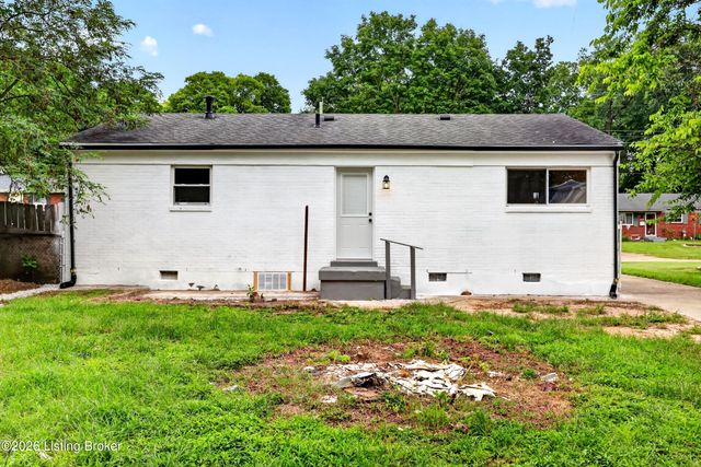 9810 East Ave, Louisville, KY 40272