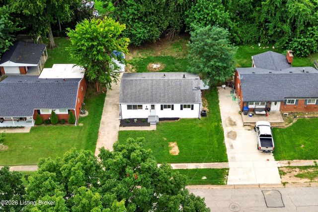 9810 East Ave, Louisville, KY 40272
