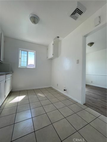 10244 S Van Ness Avenue, Los Angeles, CA 90047