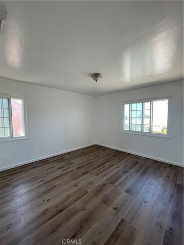 10244 S Van Ness Avenue, Los Angeles, CA 90047