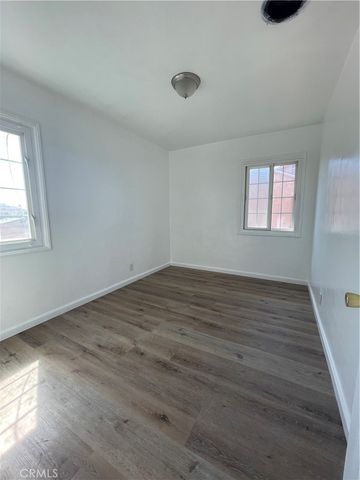10244 S Van Ness Avenue, Los Angeles, CA 90047