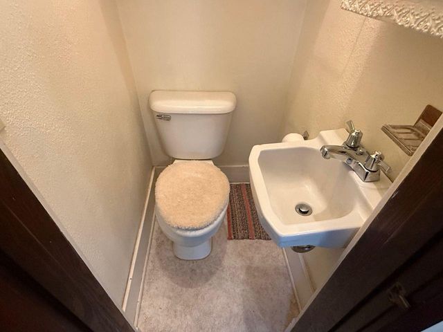 27 E 14TH STREET, Clintonville, WI 54929