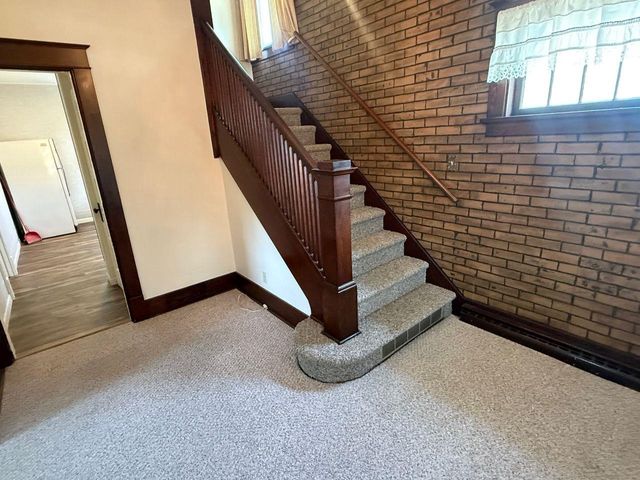 27 E 14TH STREET, Clintonville, WI 54929