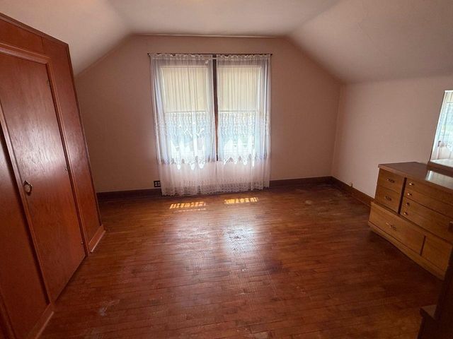 27 E 14TH STREET, Clintonville, WI 54929