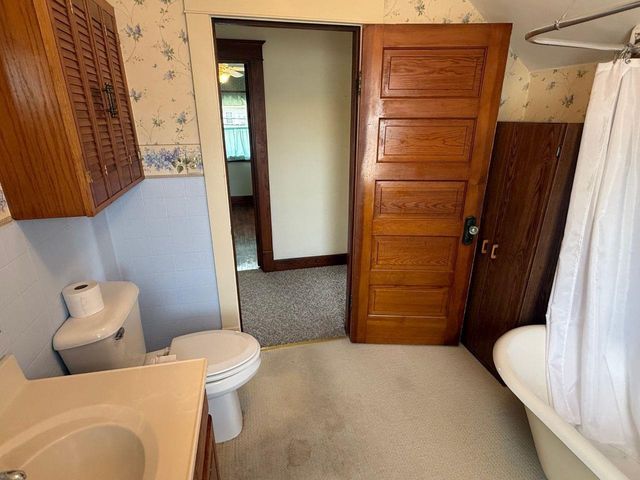 27 E 14TH STREET, Clintonville, WI 54929