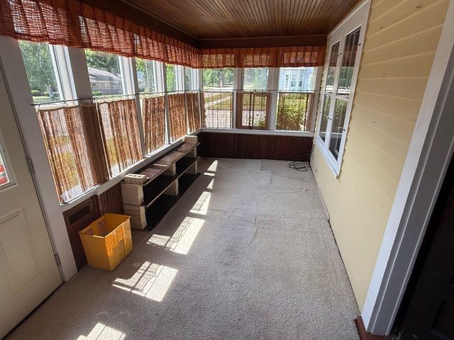 27 E 14TH STREET, Clintonville, WI 54929