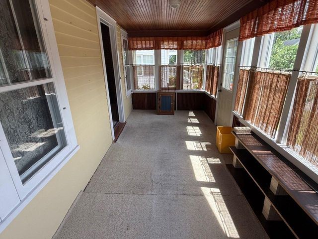 27 E 14TH STREET, Clintonville, WI 54929