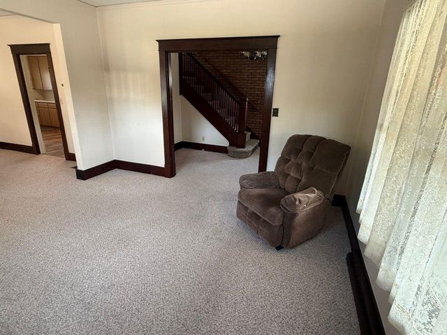27 E 14TH STREET, Clintonville, WI 54929
