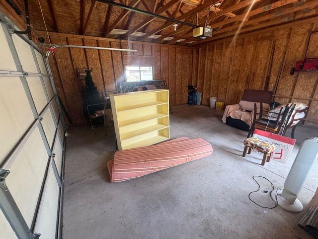 27 E 14TH STREET, Clintonville, WI 54929