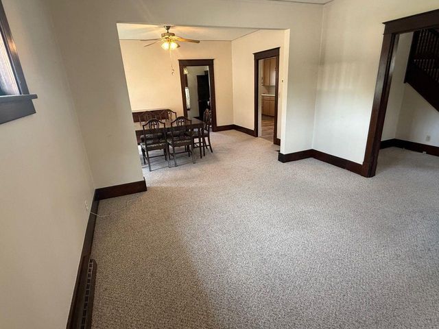27 E 14TH STREET, Clintonville, WI 54929