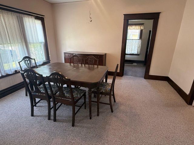 27 E 14TH STREET, Clintonville, WI 54929