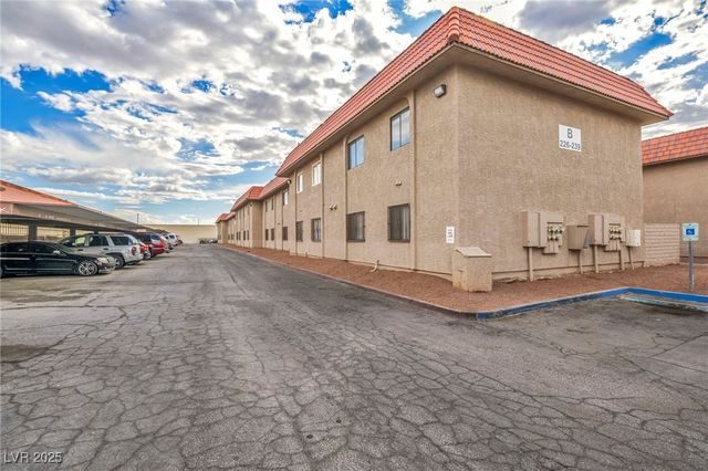 4300 North Lamont Street 234, Las Vegas, NV 89115