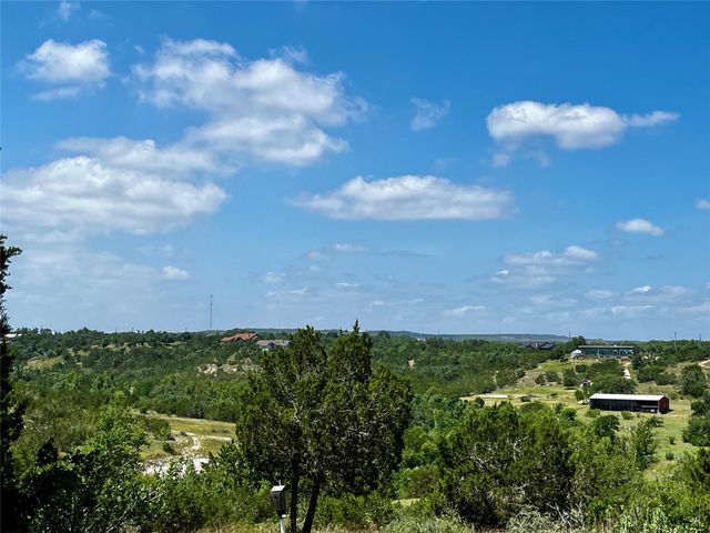 831 Hidden Creek DR, Dripping Springs, TX 78620