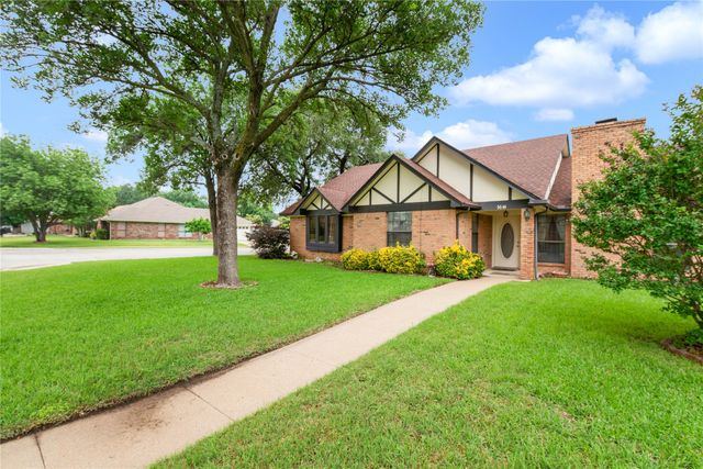 5644 Guadalajara Drive, North Richland Hills, TX 76180
