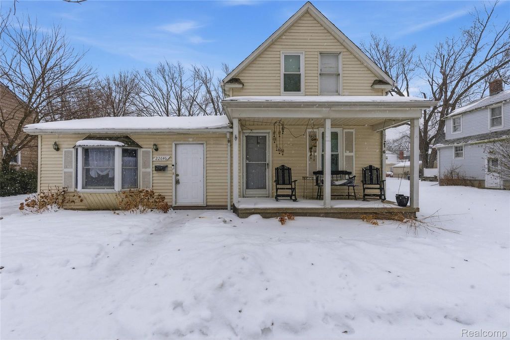22646 Stephens Street, St. Clair Shores, MI 48080