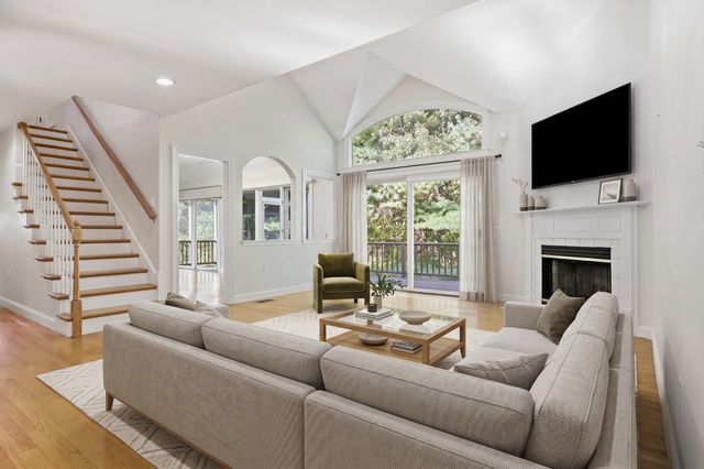 14 Windingwood Ln 14, Acton, MA 01720