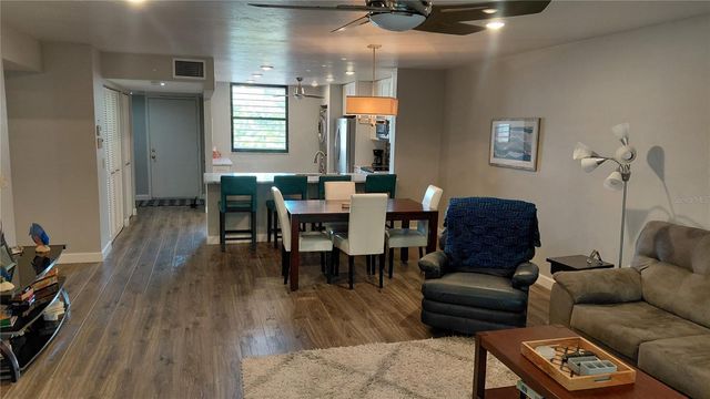 146 WILD PALM DR 146, Bradenton, FL 34210