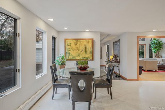 61 Park Avenue, Blue Point, NY 11715