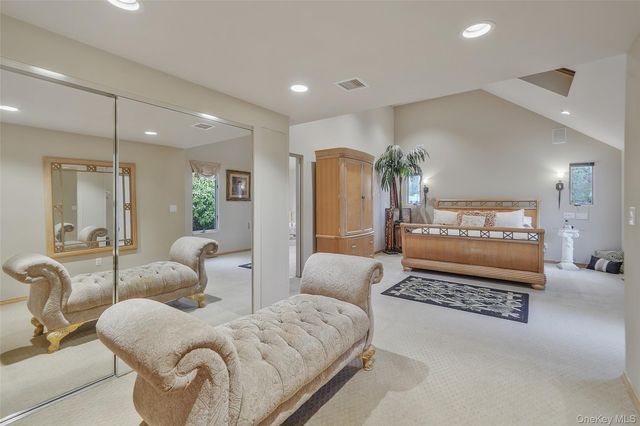 61 Park Avenue, Blue Point, NY 11715