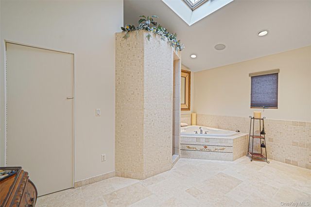 61 Park Avenue, Blue Point, NY 11715