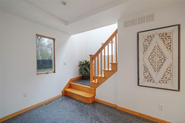 61 Park Avenue, Blue Point, NY 11715