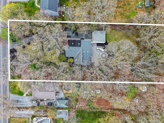 61 Park Avenue, Blue Point, NY 11715