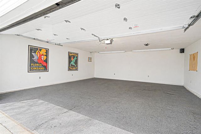 61 Park Avenue, Blue Point, NY 11715