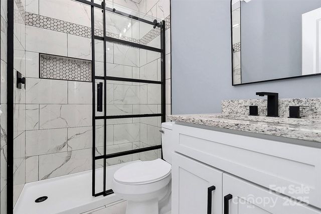 6519 Pargo Road, Charlotte, NC 28216