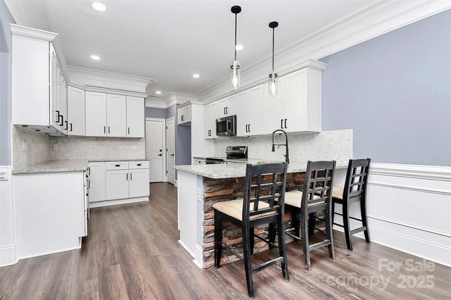 6519 Pargo Road, Charlotte, NC 28216