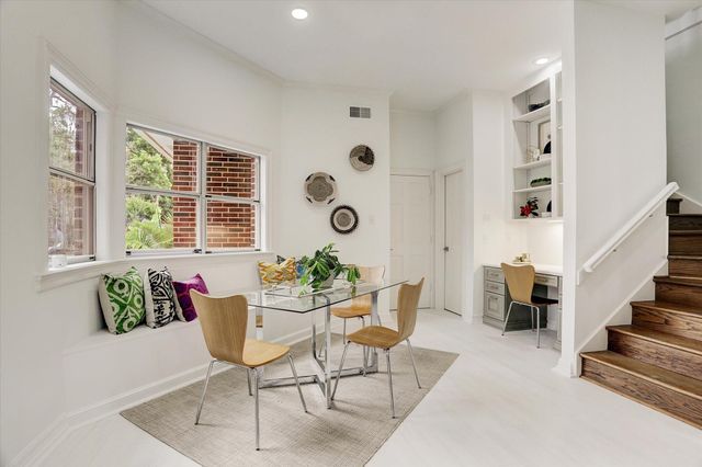 5411 Pine Street, Bellaire, TX 77401