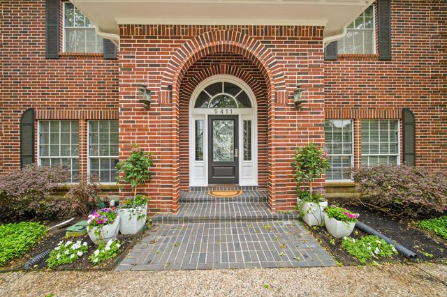 5411 Pine Street, Bellaire, TX 77401