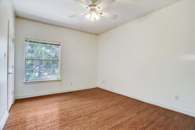 5411 Pine Street, Bellaire, TX 77401