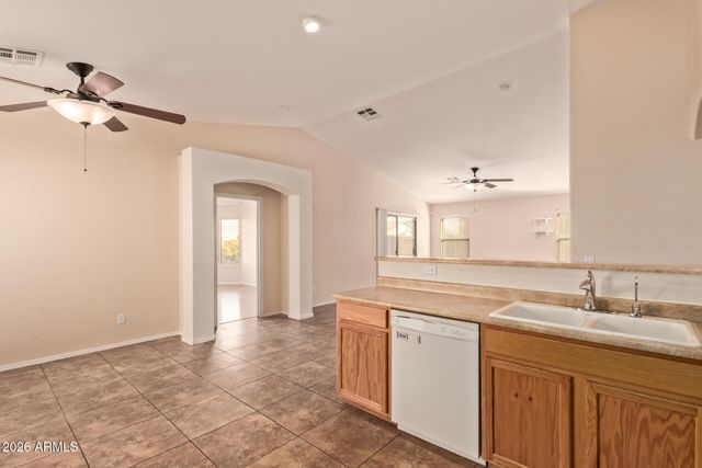 45652 W WINDMILL Drive, Maricopa, AZ 85139