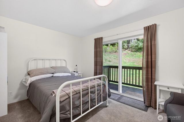 865 E Valley Road, Skamokawa, WA 98647