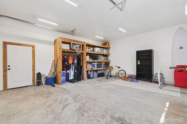 865 E Valley Road, Skamokawa, WA 98647
